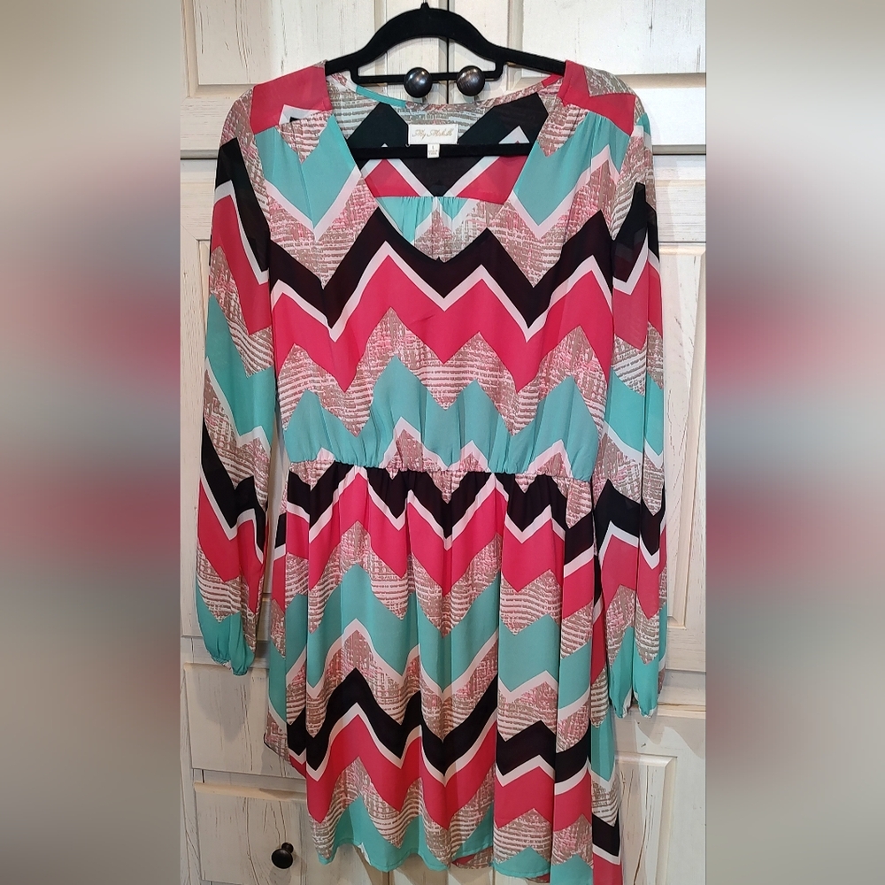 Fully lined knee length dress size L